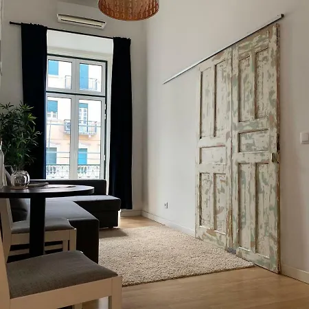 Old Town Lx Suites Gasthof 3*